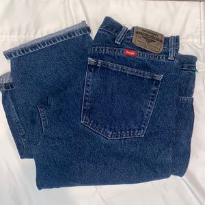 Straight leg regular fit Wranglers